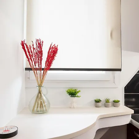 Apartment Colourful & Modern Athen