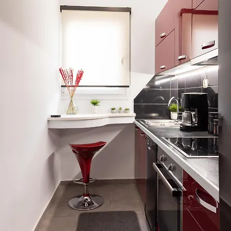 Colourful & Modern Apartment *