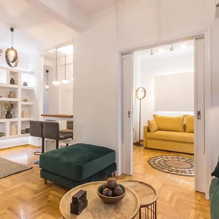 Colourful & Modern Apartment Athen